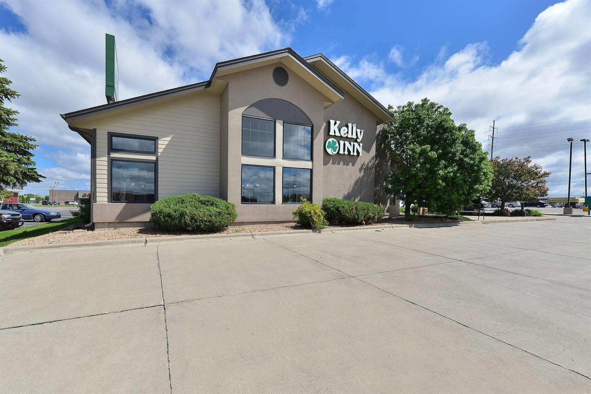 Kelly Inn 13Th Avenue Fargo Exteriör bild